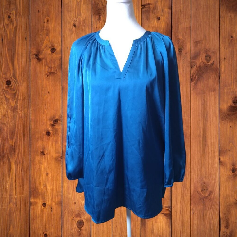 KASPER Separates Size Medium Popover Satiny Blouse V-Neck Blue Long Sleeve